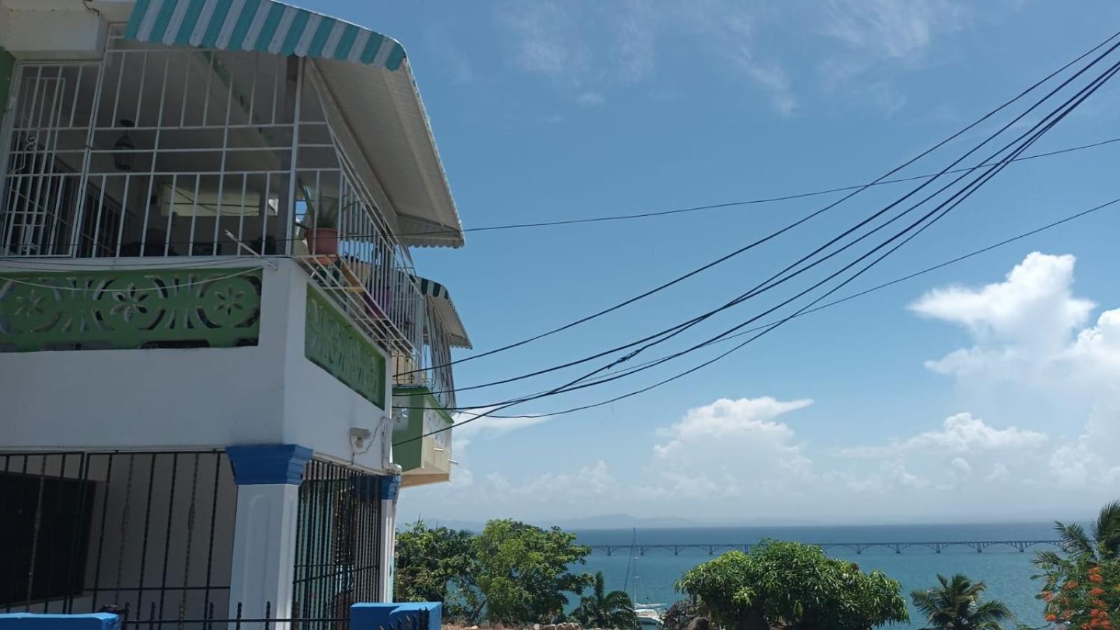 Apto 2Habitaciones Con Aire Y Vista Al Malecon De Samana Bagian luar foto